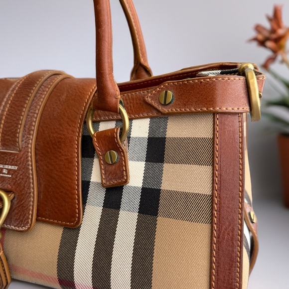 Burberry Satchel RARE✨ - Picture 5 of 12
